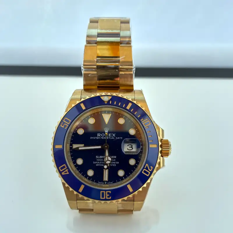 Clean Factory Rolex Submariner Gold-Blau
